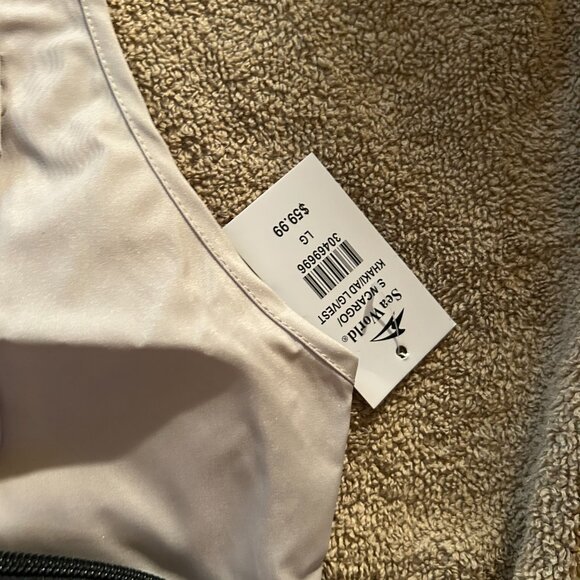 Sea World Vest Large NEW - Picture 6 of 6